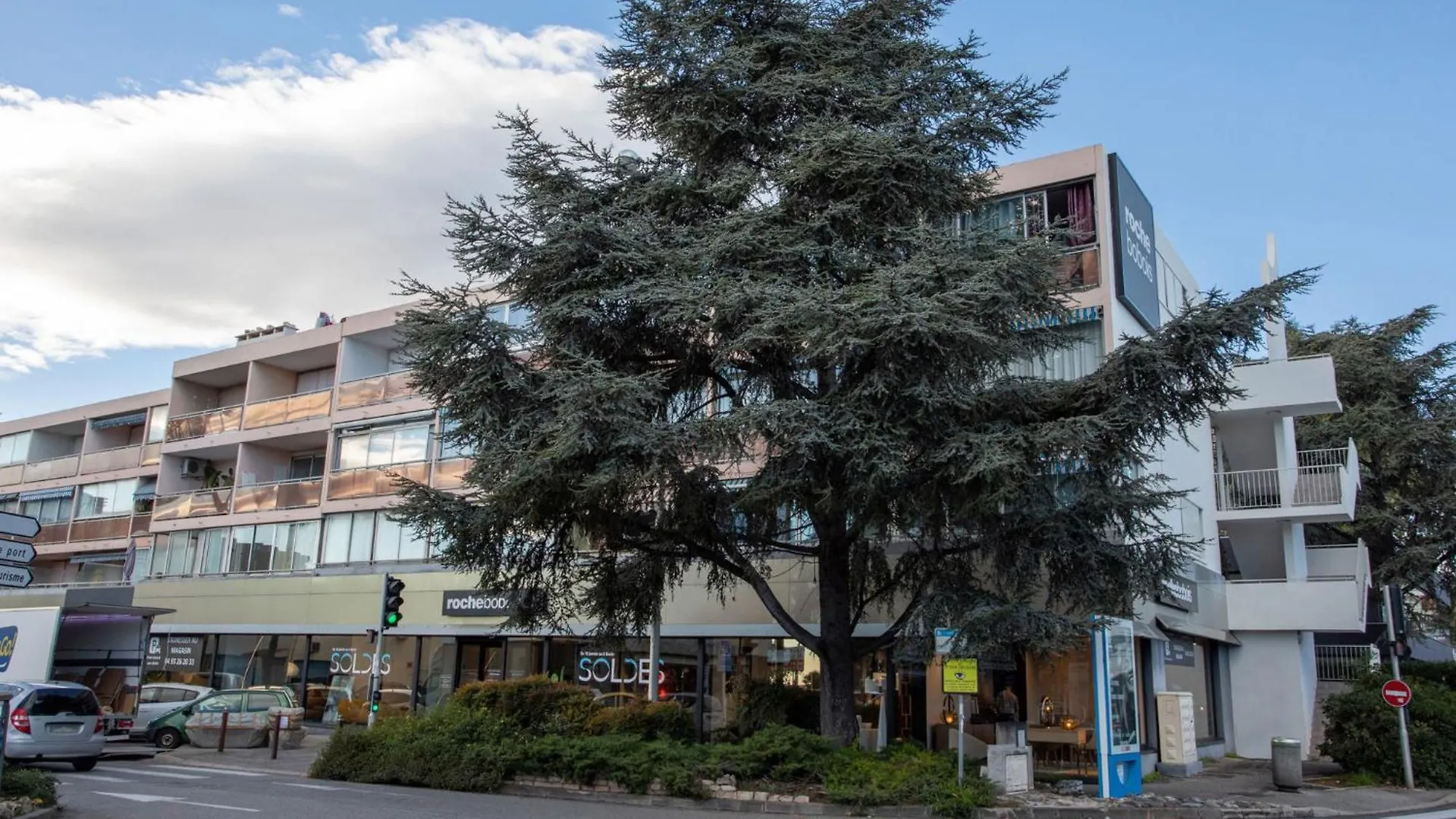 Apartment Holidays 80 By Interhome Saint-Laurent-du-Var France
